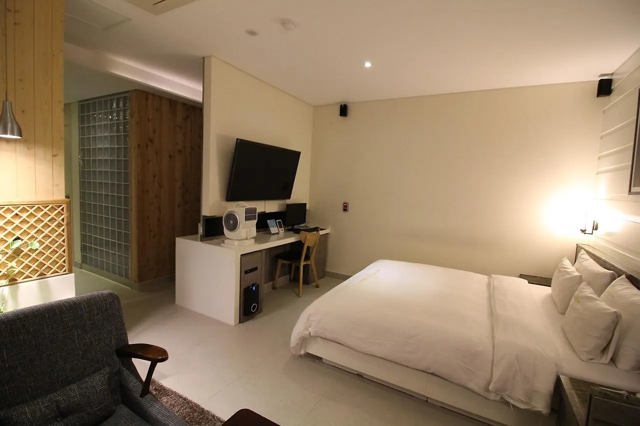**  Polo Tourist Hotel Incheon South Korea