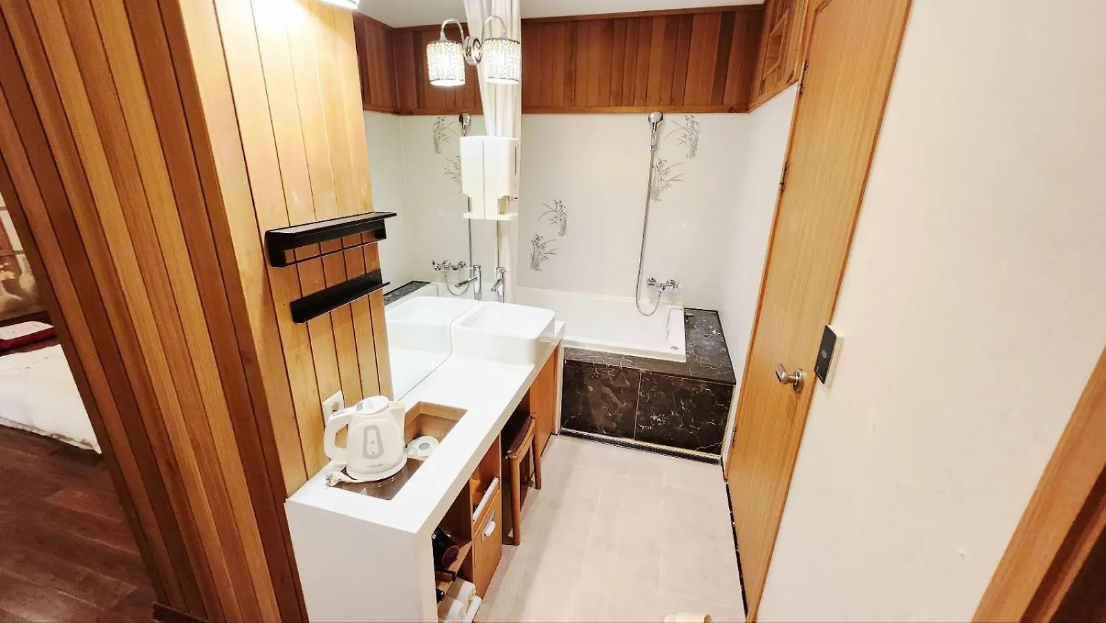 **  Polo Tourist Hotel Incheon South Korea